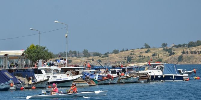 Anneler Günü’nde Foça’da Kürek Çekme Etkinliği