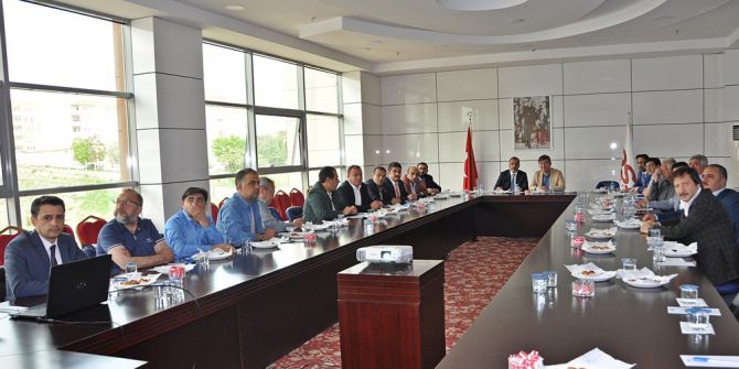 Kazakistan Büyükelçisi Elazığlı İş Adamlarıyla Bir Araya Geldi