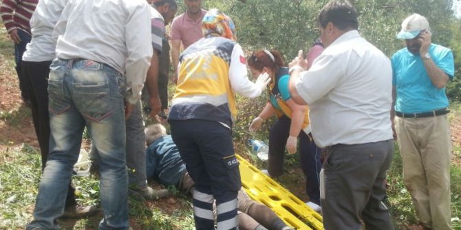 Osmaneli’de Traktör Devrildi: 1 Yaralı