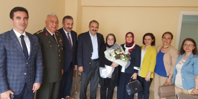 Şehit Ailelerine "Anneler Günü" Ziyareti