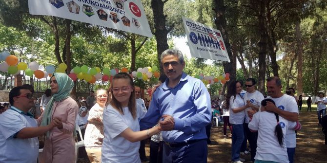 Başkan Alıcık’tan Engelsiz Zeybek Oyunu