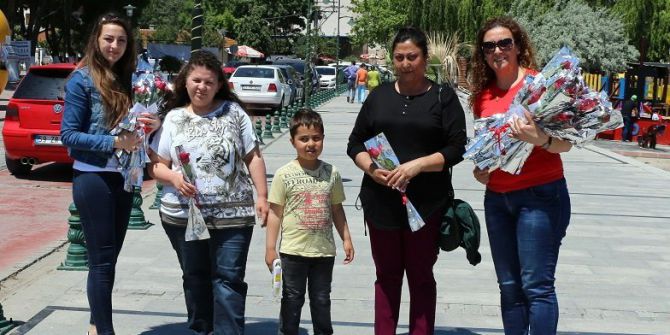 Marmaraereğlisi Belediye Başkanı Uyan: “Annelerimiz Başımızın Tacı, En Değerli Varlıklarımızdır”