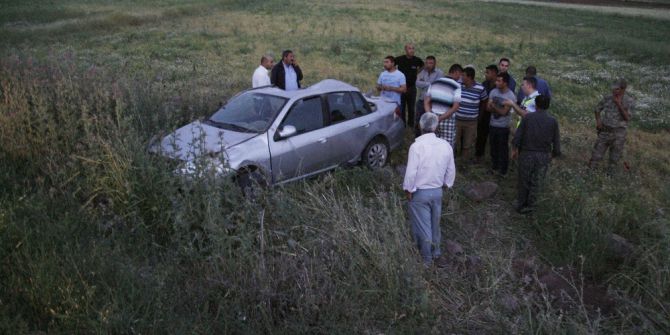 Kilis’te Otomobil Şarampole Yuvarlandı: 3 Yaralı