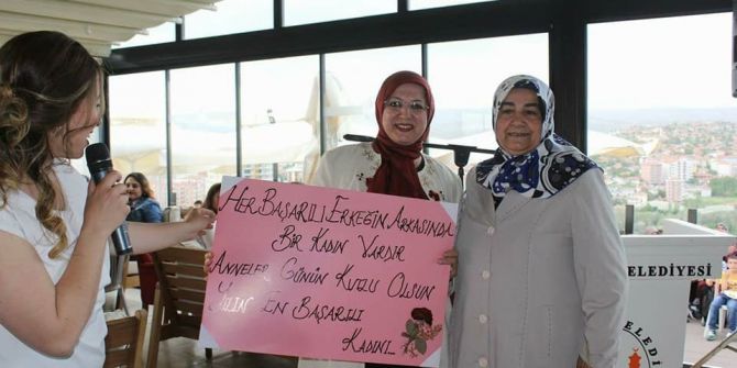 Sungurlu’da Anneler Günü Kutlandı