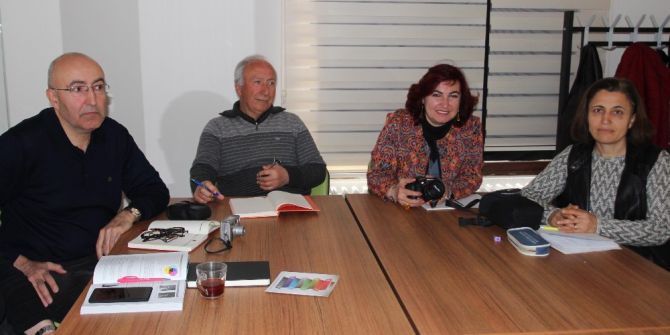 Eşine Destek Olabilmek İçin Fotoğrafçılık Kursuna Başladı