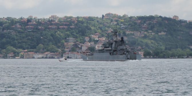 Rus Savaş Gemisi İstanbul Boğazı’ndan Geçti