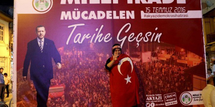 Çarşı İçine Kurulan Hatıra Platformuna Büyük İlgi