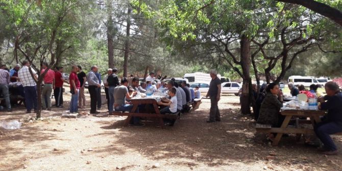 Sendika Üyeleri Piknikte Buluştu