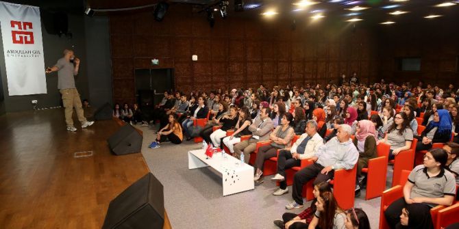 Agü’de Lise Öğrencilerine Hayal Konferansı