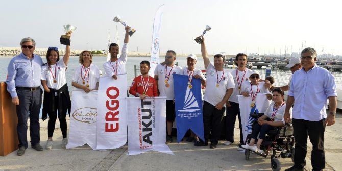 Engelliler Denizde De Engel Tanımadı