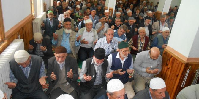 Dereyalak Köylüleri Yağmur Duasında