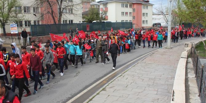 Ağrı’da Gençler Yürüdü