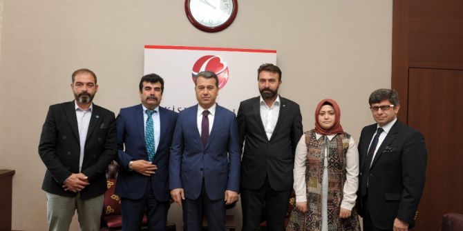 Kayı Boyu Derneği Yöneticileri Vali Çelik’i Makamında Ziyaret Etti