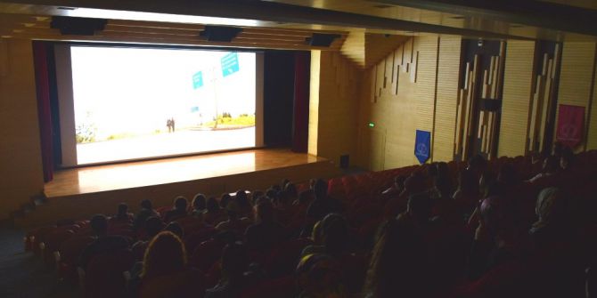 Engeller Sinema Perdesiyle Yok Oldu