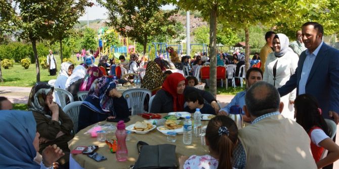 Dilovası Belediyesi’nden Çifte Etkinlik