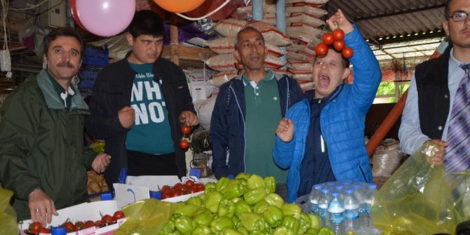 Özel Öğrenciler Pazarcı Oldu