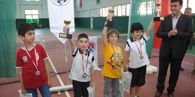 Minik Satranççılara Ödül