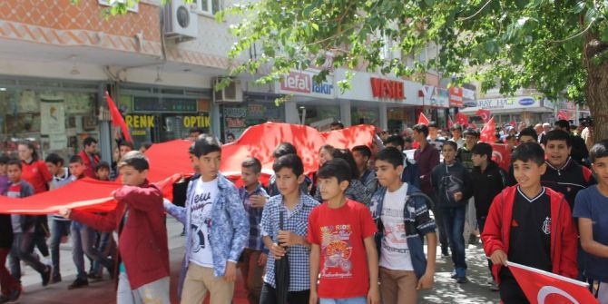 Siirt’te ‘Gençlik Yürüyüşü’ Düzenlendi