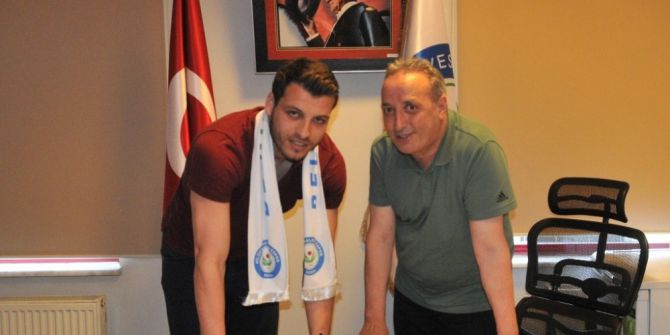 Nilüfer Hentbolda İlk Transferini Yaptı