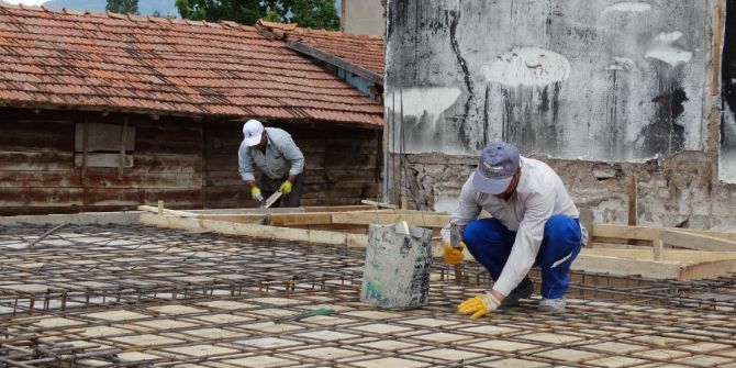 Yangınzede Aileye Yardım Eli