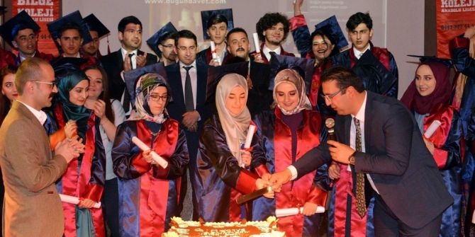 Bilge Koleji’nde Mezuniyet Coşkusu