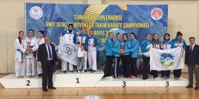 Kağıtspor’da Büyük Ve Ümit Bayanlardan Türkiye 3.’lüğü Geldi