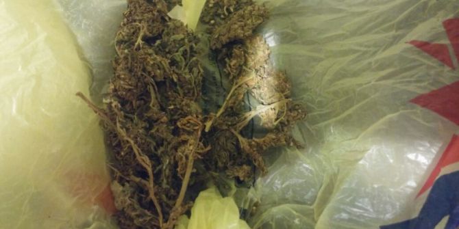 Uyuşturucu Satarken Suçüstü Yakalandı