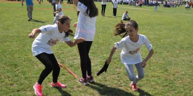 Spor Şenlikleri Sokak Oyunları İle Renklendi