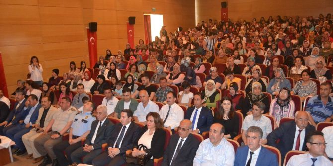 Kozan Halk Eğitim Merkezi’nden Yıl Sonu Sergisi