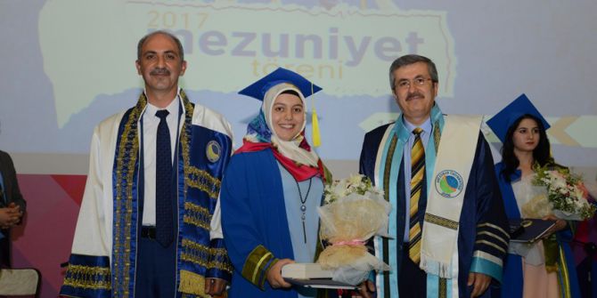 Aeü 2016-2o17 Mezunları Ahilik Yemini İle Kep Attı