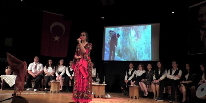 Nazilli’de Öğrencilerden Şiir Ve Müzik Dinletisi