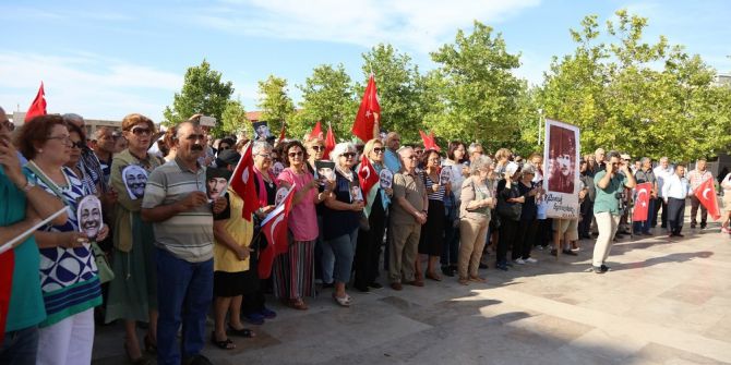 Urla’da Zübeyde Hanım’a Hakarete Tepki
