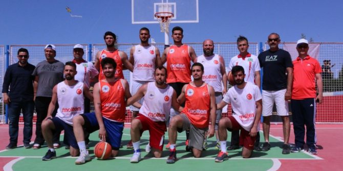 Küçükçekmece, Göller Arası Basketbol Turnuvası Şampiyonu Oldu
