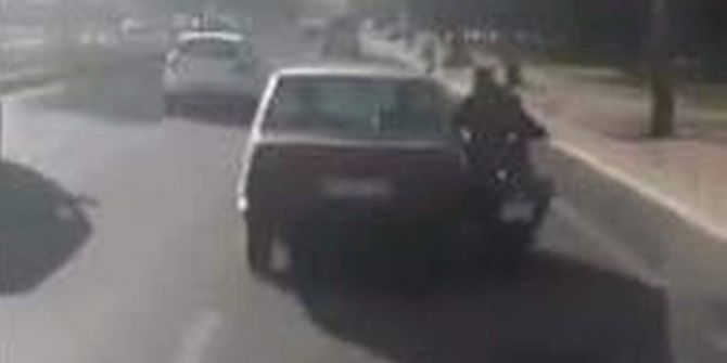 Trafikte Tehlikeli Sohbet