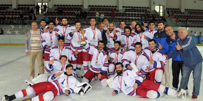 Buzda Şampiyon İzmir Büyükşehir