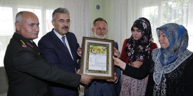 Torbalı’da Şehit Ailesine Şehadet Belgesi Verildi