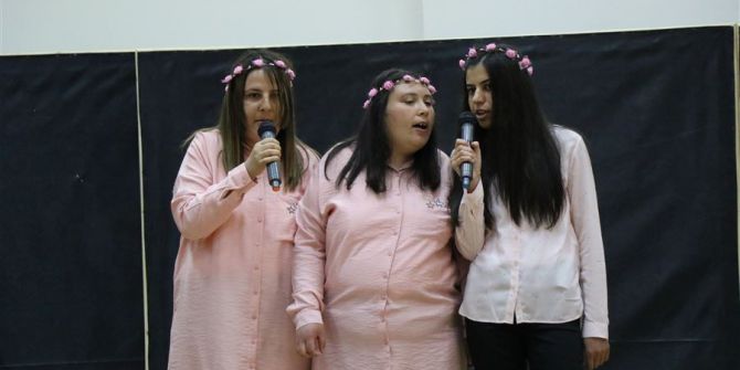 Engelsiz Yaşam Merkezinde Kutlama Programı