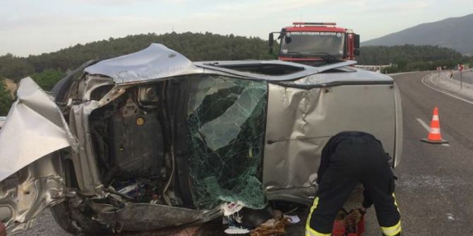 Kontrolden Çıkan Araç Takla Atarak Karşı Şeride Geçti: 1 Ölü, 1 Yaralı