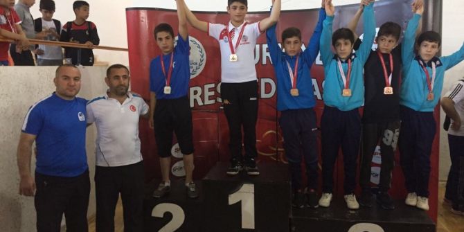 Yunusemreli Güreşçilerden Yeni Başarı