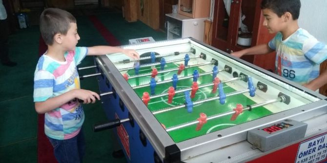 Başarılı Öğrencilere Langırt Oynama Ödülü