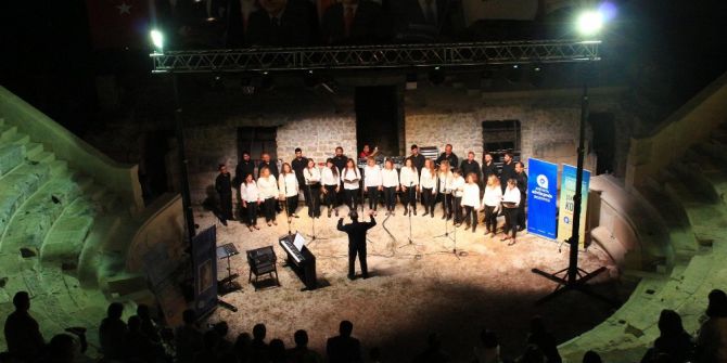 Rhodiapolis’de Piyano Eşliğinde Çoksesli Koro