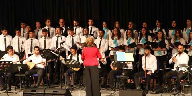 Gençlik Korosu’ndan Türkü Gecesi
