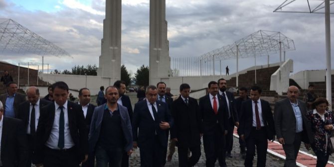 Başkan Ak Malazgirt’te