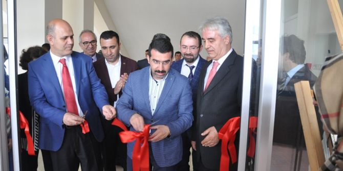 Kars’ta 3 Boyutlu Kağıt Rölyef Sergisinin Açılışı Yapıldı