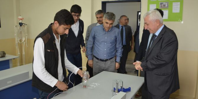 Körfezli Öğrenciler 3d Yazıcı Üretti