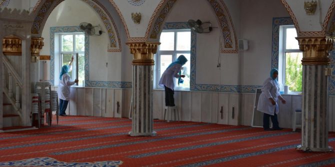 Şehzadeler’de Camiler Ramazan’a Hazır