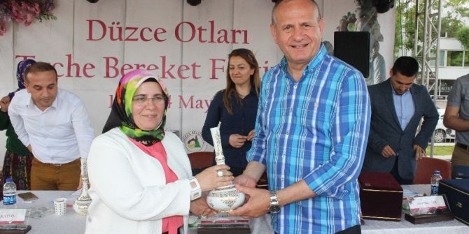 Ayten Usta Düzce’deki Girişimci Kadınlara Rol Model Oldu