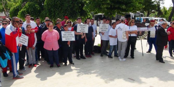 Tekirdağ’da ‘6. Zihin Engelliler Spor Şenliği’ Düzenlendi
