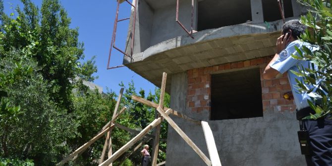 İnşaattan Düşen Sıvacı Kardeşler Yaralandı