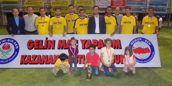 “Gelin Maç Yapalım Kazanan Dostluk Olsun” Turnuvası Sona Erdi